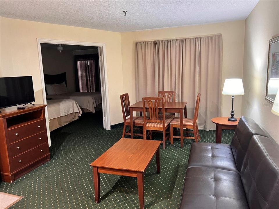 For Sale: $150,000 (1 beds, 1 baths, 524 Square Feet)