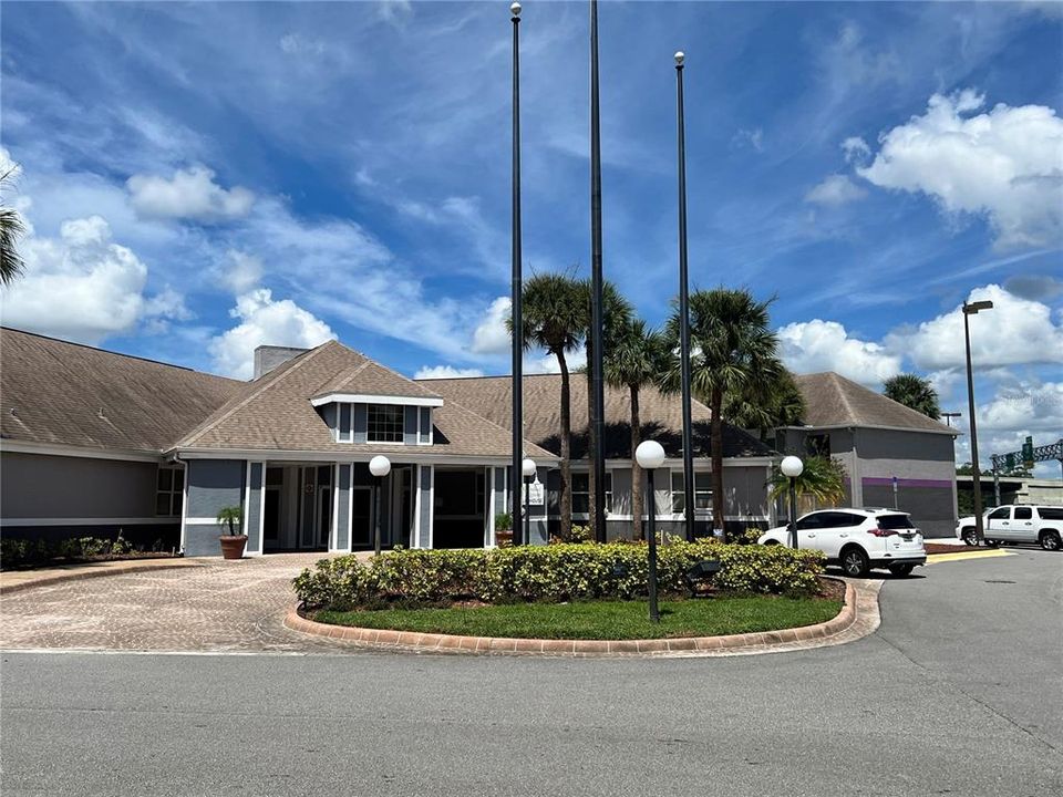 For Sale: $150,000 (1 beds, 1 baths, 524 Square Feet)