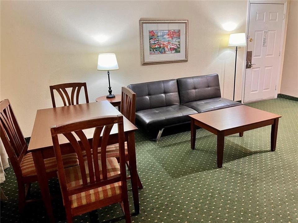 For Sale: $150,000 (1 beds, 1 baths, 524 Square Feet)