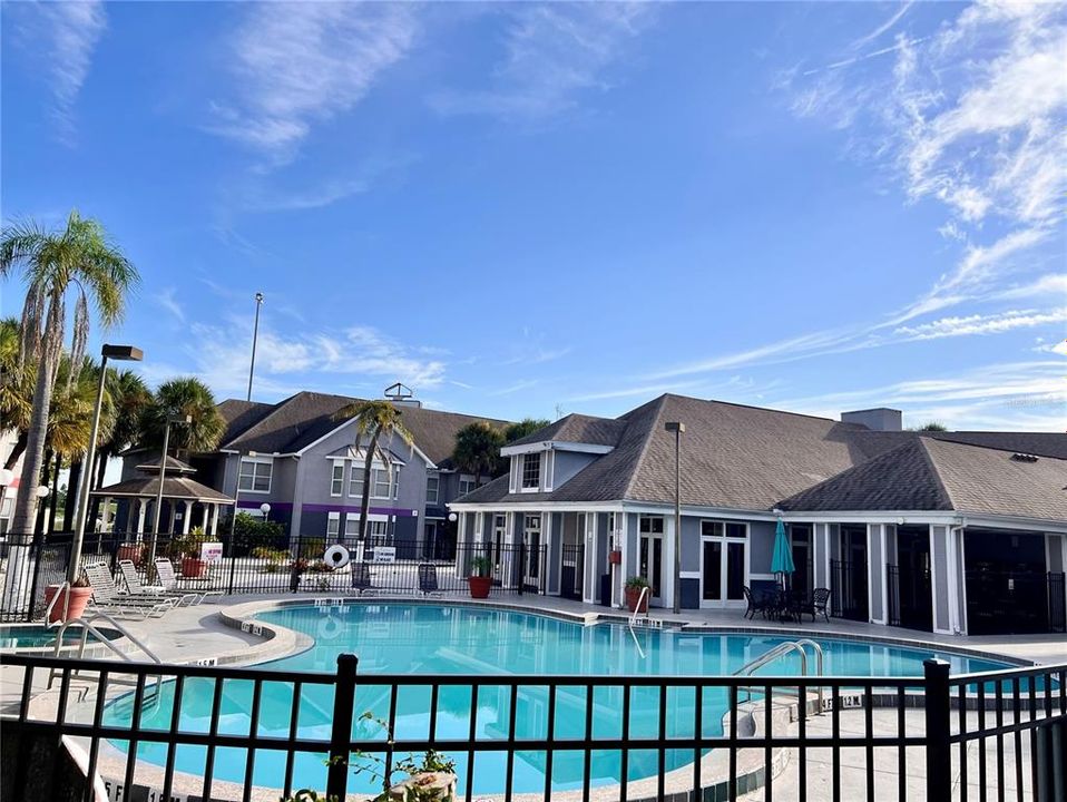 For Sale: $150,000 (1 beds, 1 baths, 524 Square Feet)