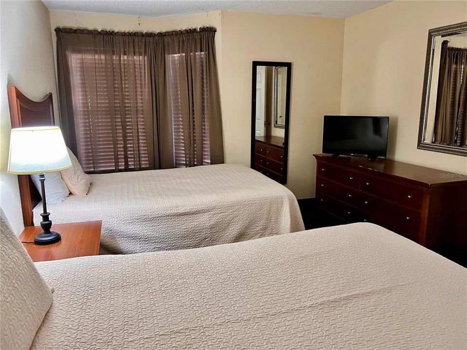 For Sale: $150,000 (1 beds, 1 baths, 524 Square Feet)