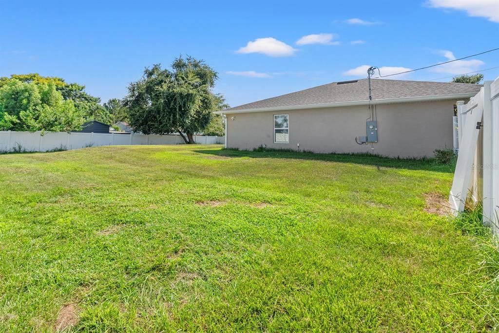 En Venta: $230,000 (3 camas, 2 baños, 1171 Pies cuadrados)