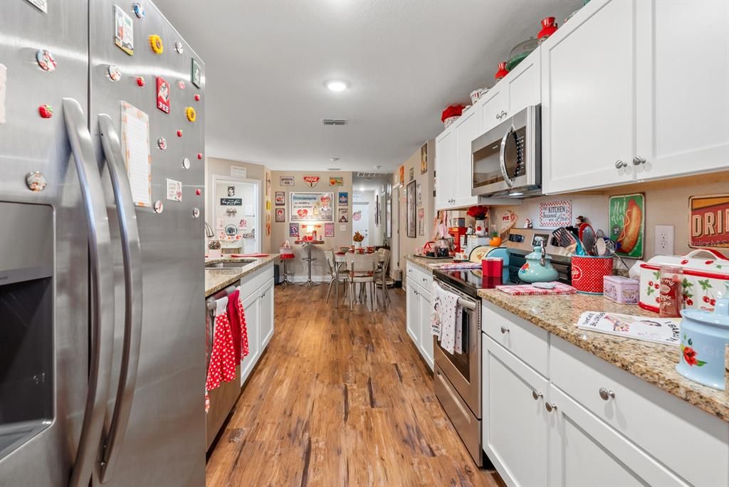 En Venta: $230,000 (3 camas, 2 baños, 1171 Pies cuadrados)