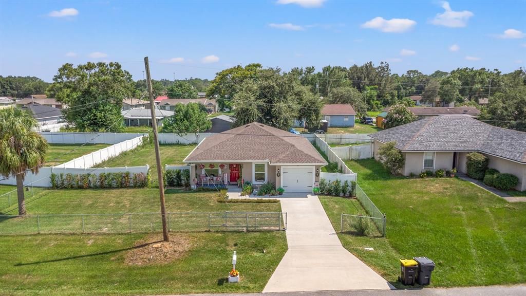 En Venta: $230,000 (3 camas, 2 baños, 1171 Pies cuadrados)