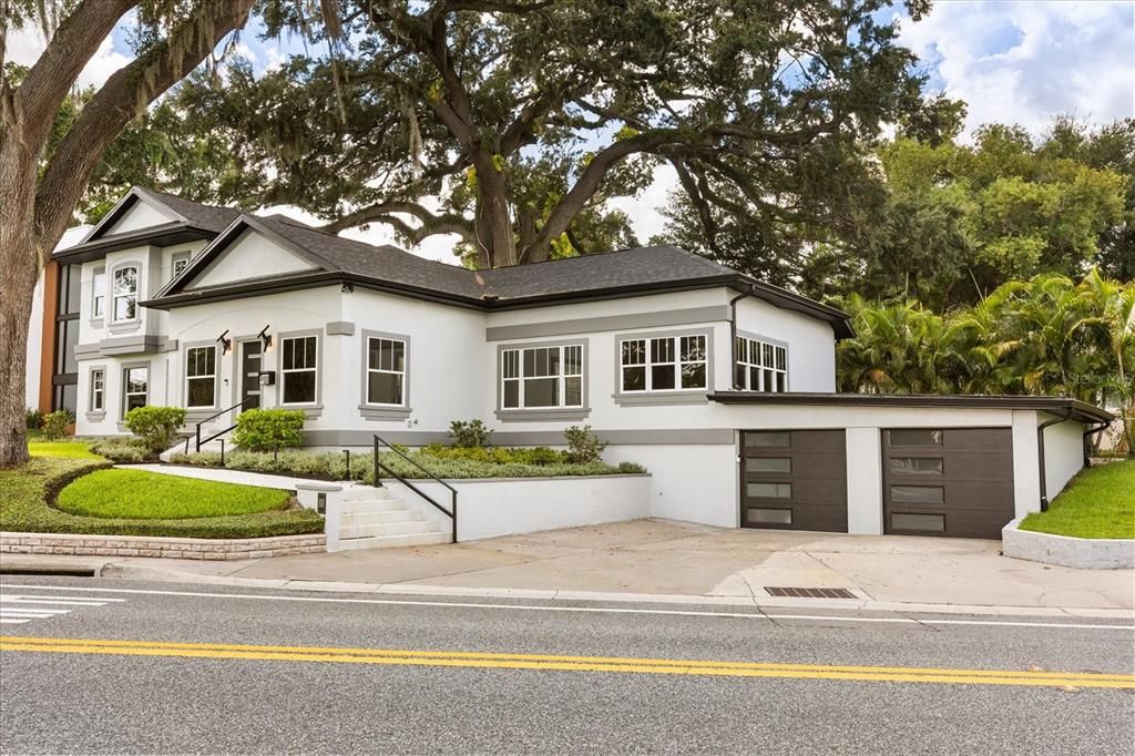 For Sale: $1,099,999 (3 beds, 3 baths, 2413 Square Feet)