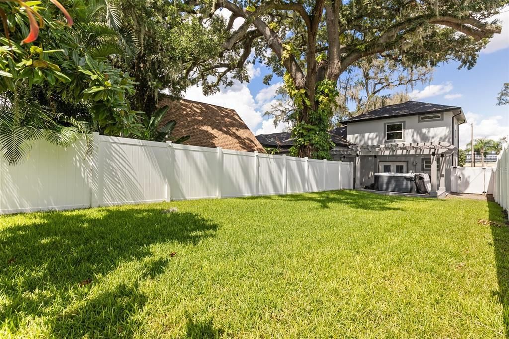 For Sale: $1,099,999 (3 beds, 3 baths, 2413 Square Feet)