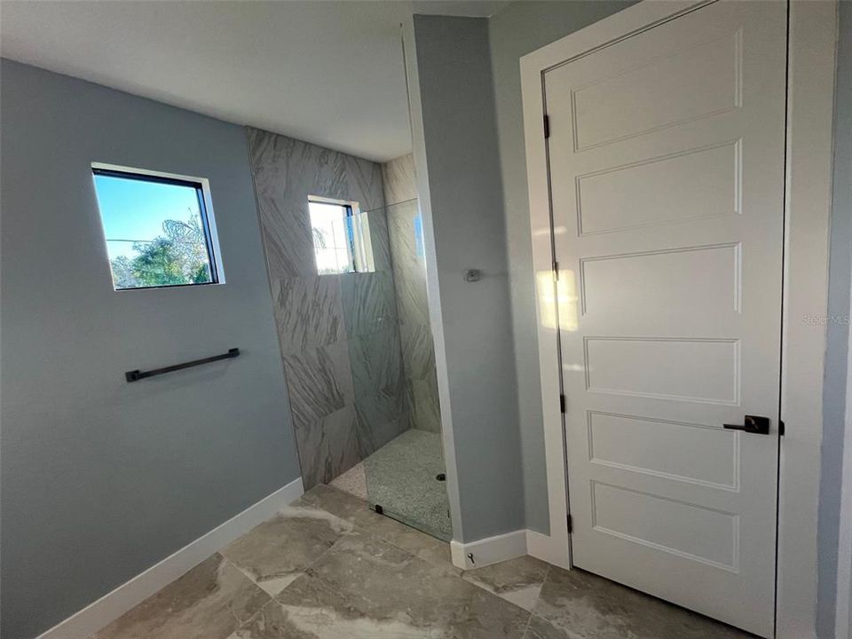 出租: $3,500 (3 贝兹, 2 浴室, 2112 平方英尺)