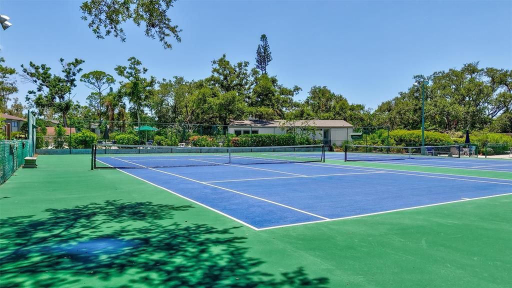 На продажу: $397,000 (3 спален, 2 ванн, 1283 Квадратных фут)