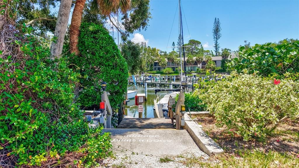 На продажу: $397,000 (3 спален, 2 ванн, 1283 Квадратных фут)