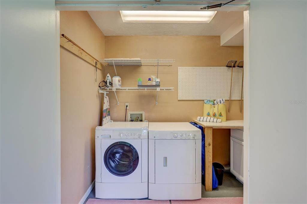 На продажу: $397,000 (3 спален, 2 ванн, 1283 Квадратных фут)