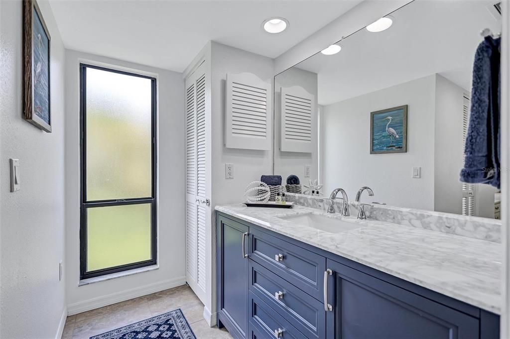 На продажу: $397,000 (3 спален, 2 ванн, 1283 Квадратных фут)