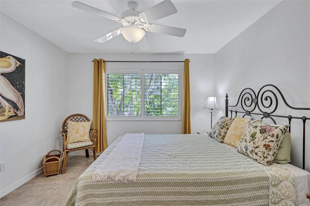 На продажу: $397,000 (3 спален, 2 ванн, 1283 Квадратных фут)