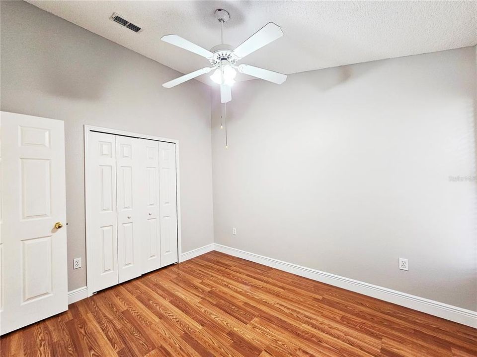 合同活跃: $2,600 (4 贝兹, 2 浴室, 1778 平方英尺)