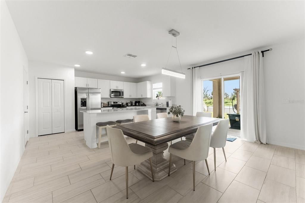 En Venta: $424,900 (4 camas, 2 baños, 2633 Pies cuadrados)