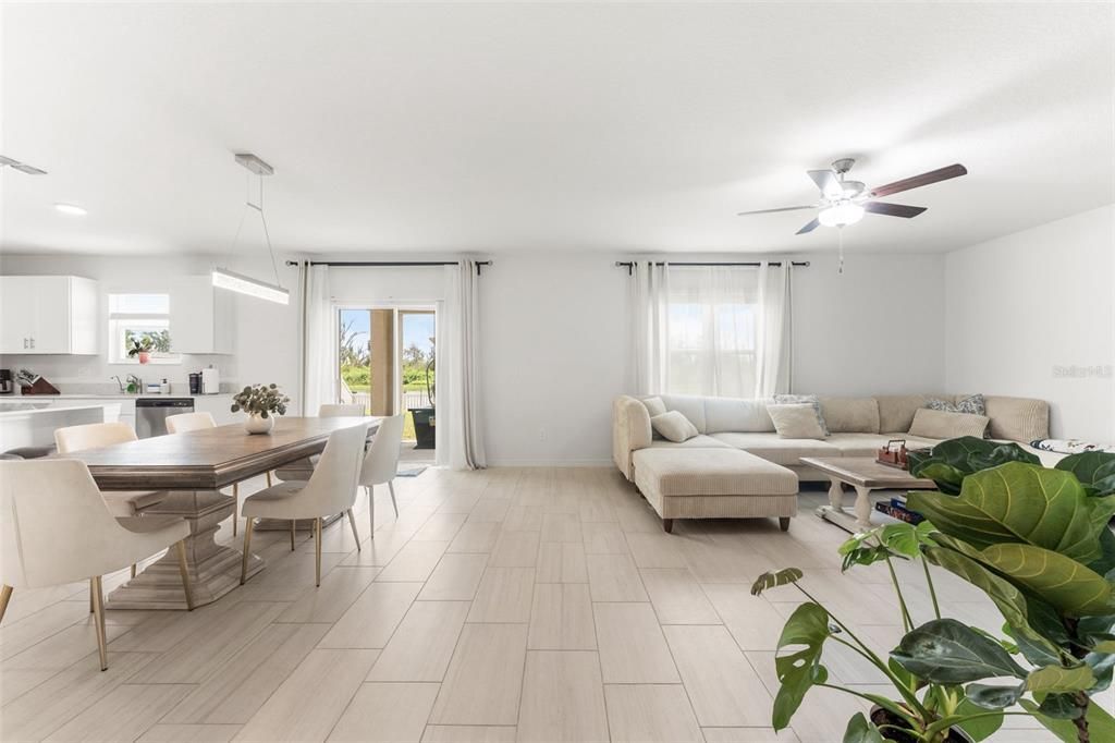 En Venta: $424,900 (4 camas, 2 baños, 2633 Pies cuadrados)