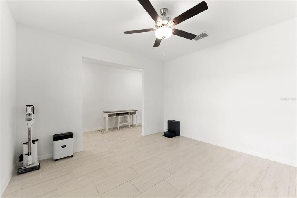 En Venta: $424,900 (4 camas, 2 baños, 2633 Pies cuadrados)