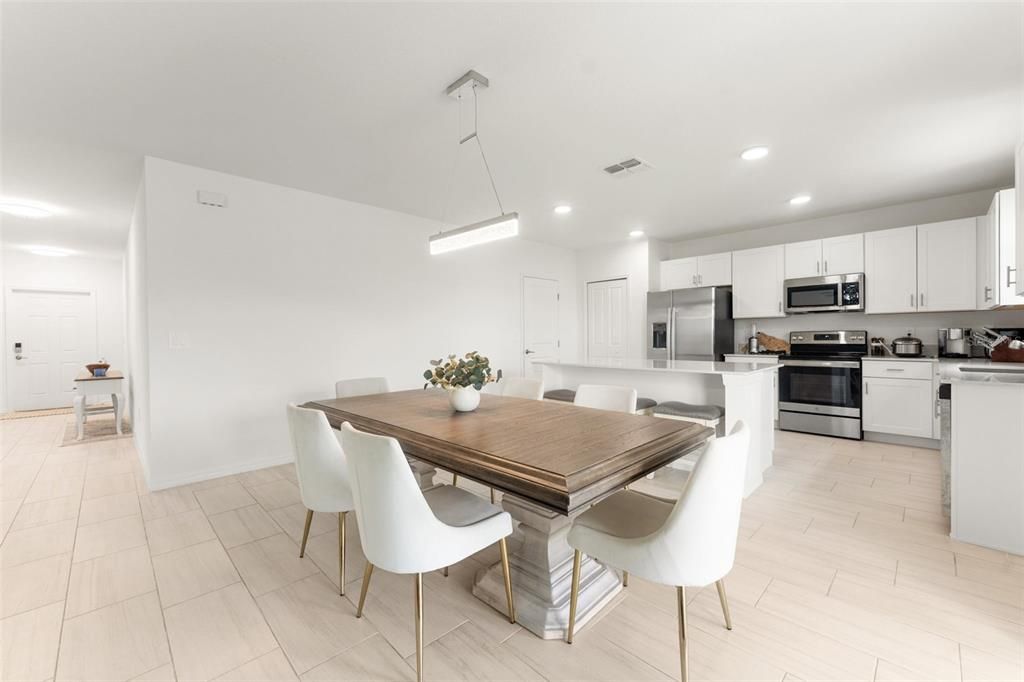 En Venta: $424,900 (4 camas, 2 baños, 2633 Pies cuadrados)