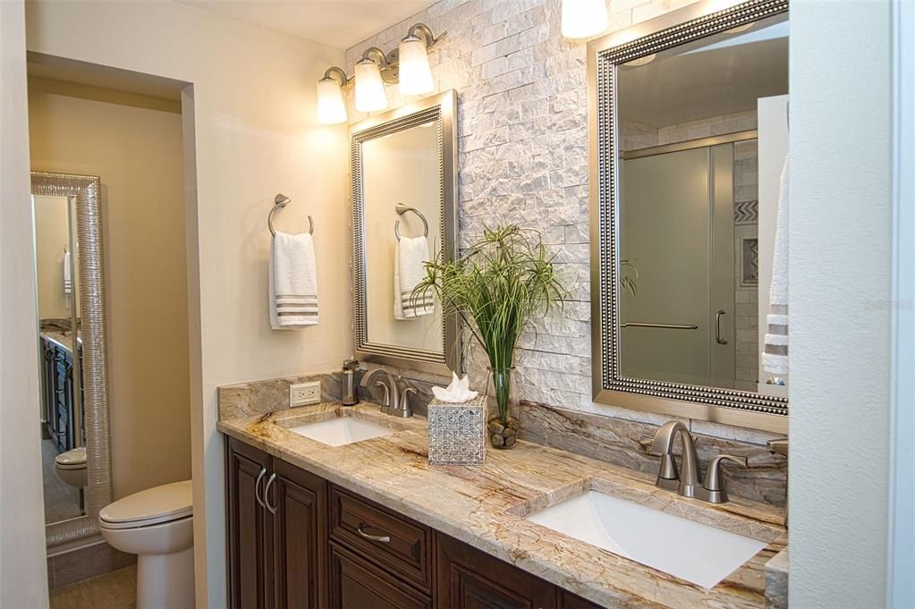 待售: $1,950,000 (3 贝兹, 2 浴室, 1942 平方英尺)