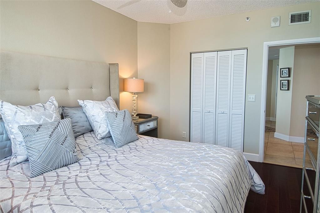 待售: $1,950,000 (3 贝兹, 2 浴室, 1942 平方英尺)