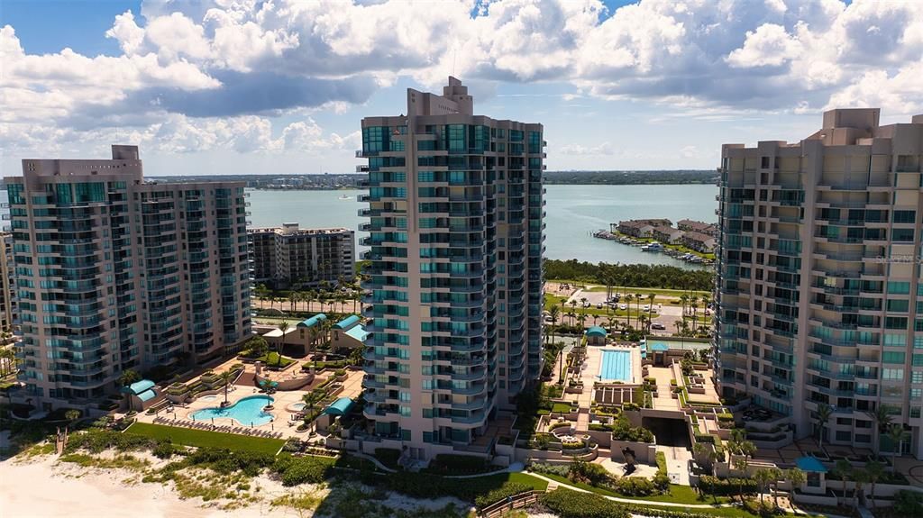 待售: $1,950,000 (3 贝兹, 2 浴室, 1942 平方英尺)