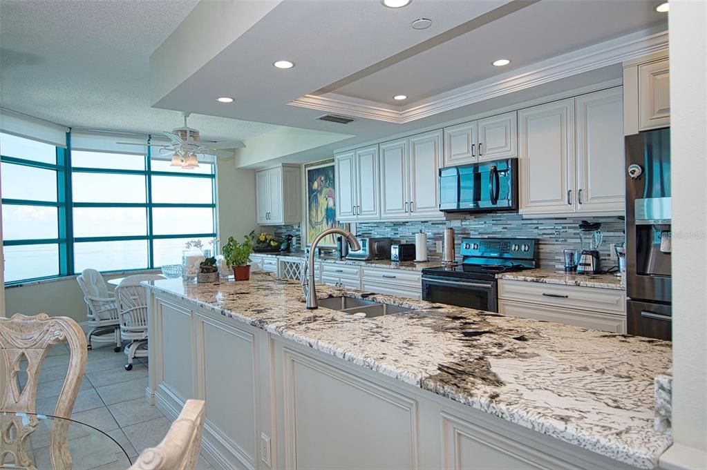 待售: $1,950,000 (3 贝兹, 2 浴室, 1942 平方英尺)