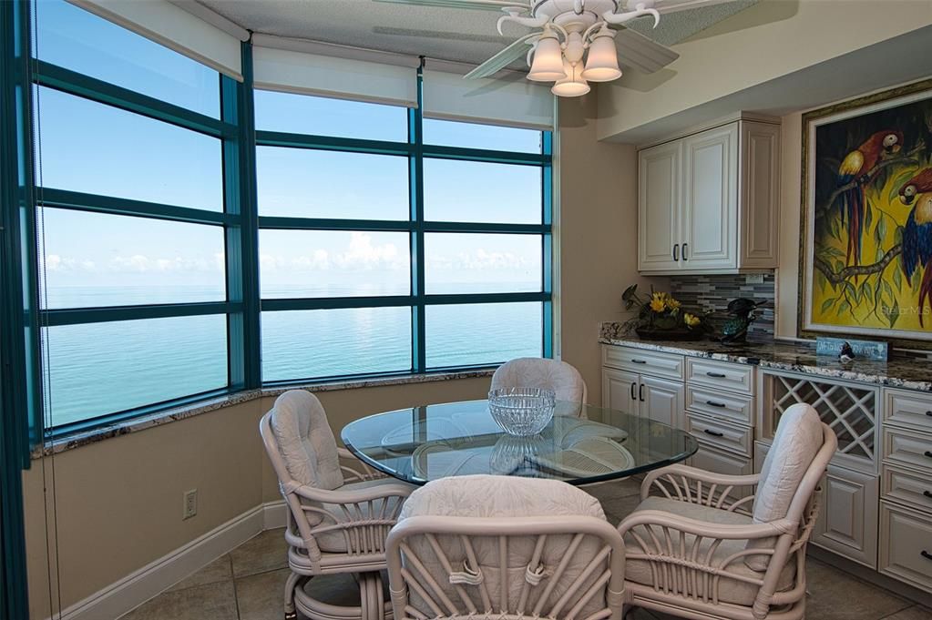 待售: $1,950,000 (3 贝兹, 2 浴室, 1942 平方英尺)