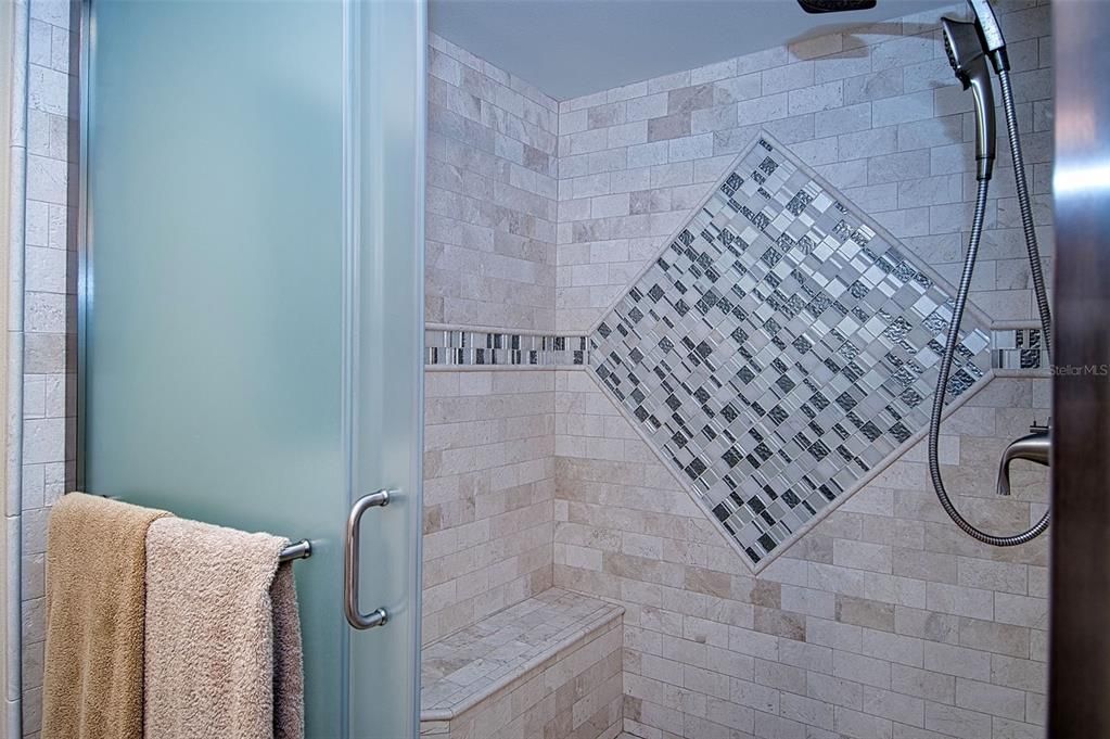 待售: $1,950,000 (3 贝兹, 2 浴室, 1942 平方英尺)