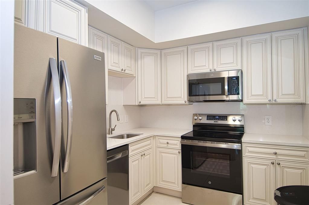 待售: $1,950,000 (3 贝兹, 2 浴室, 1942 平方英尺)