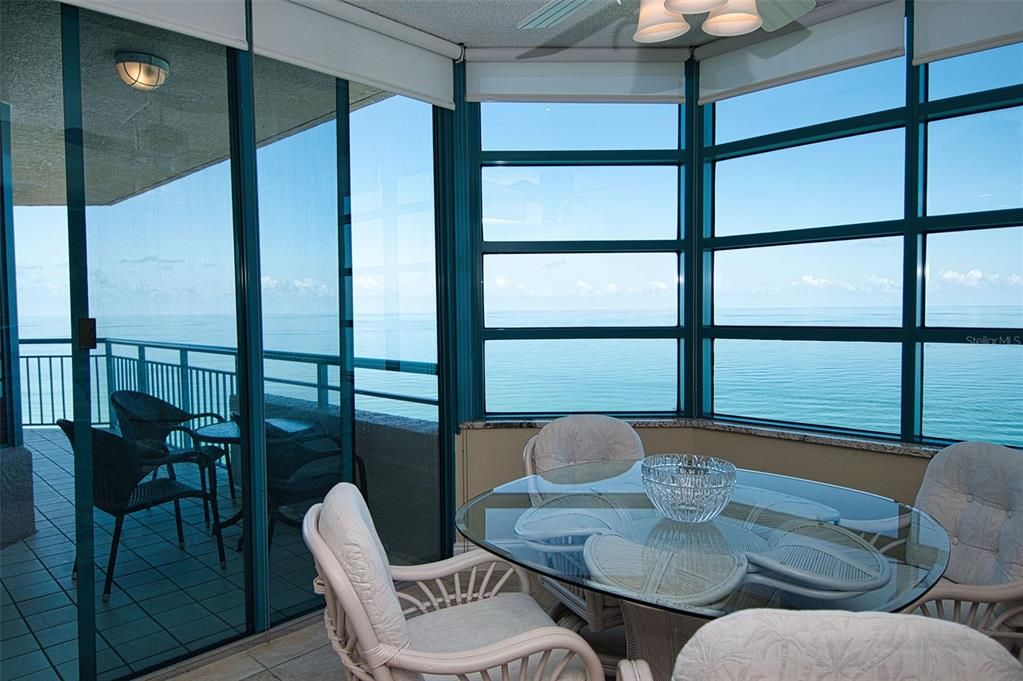 待售: $1,950,000 (3 贝兹, 2 浴室, 1942 平方英尺)