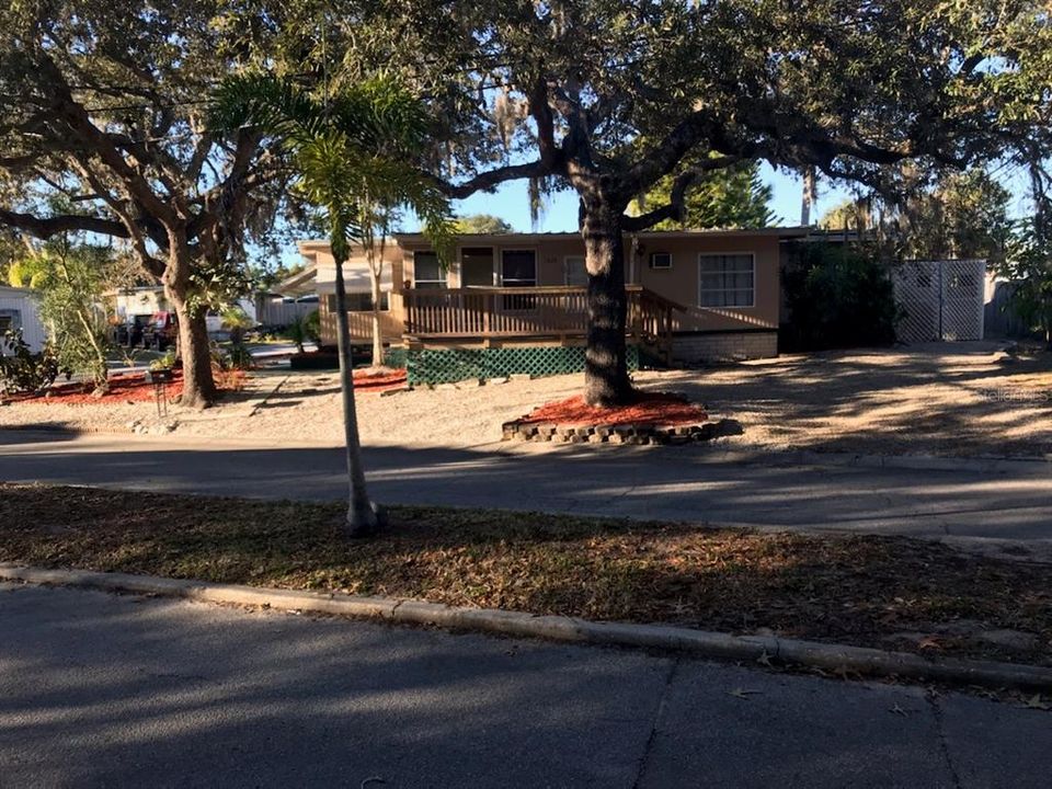 На продажу: $89,500 (2 спален, 1 ванн, 1100 Квадратных фут)