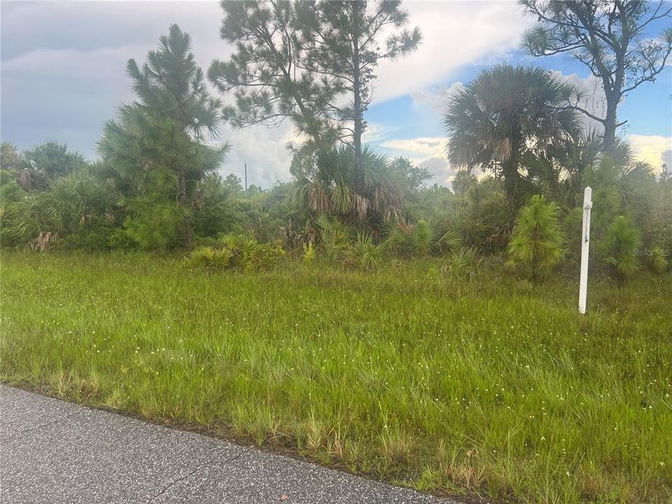 Под контрактом: $14,900 (0.23 acres)