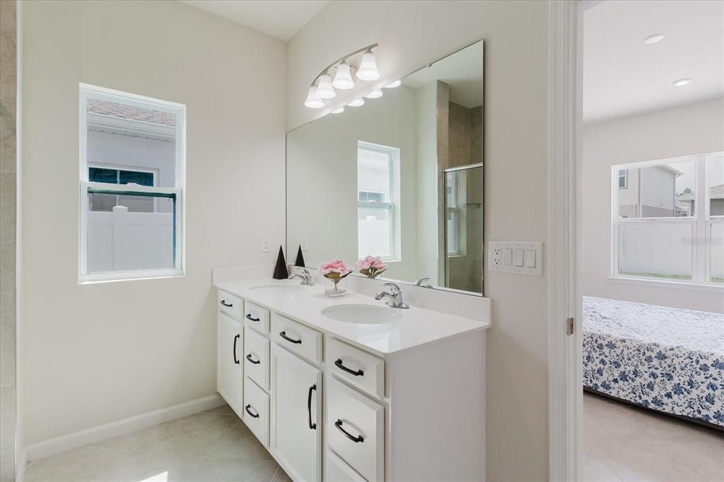 Activo con contrato: $350,000 (3 camas, 2 baños, 1500 Pies cuadrados)