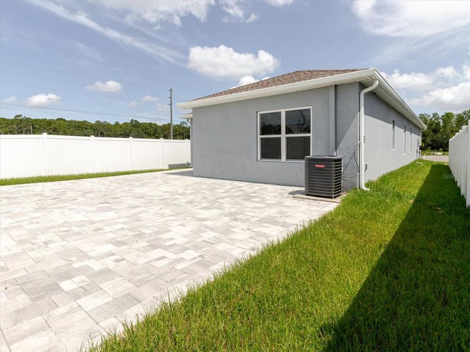 Activo con contrato: $350,000 (3 camas, 2 baños, 1500 Pies cuadrados)