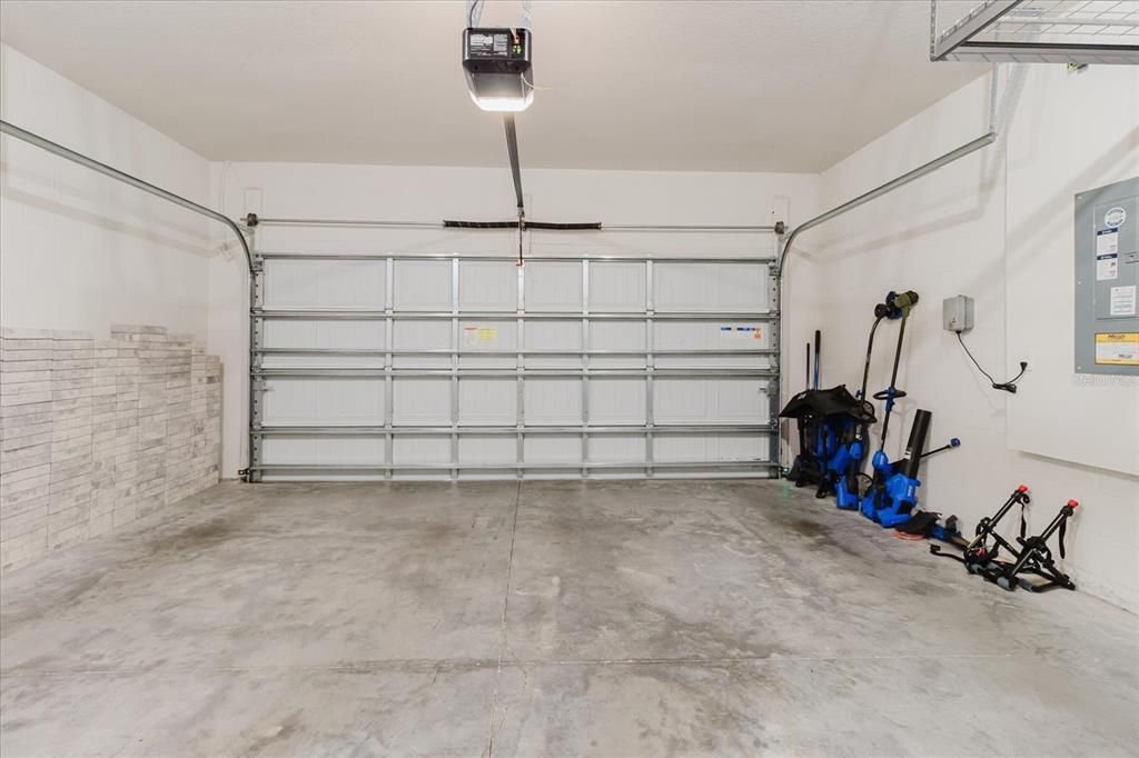 Activo con contrato: $350,000 (3 camas, 2 baños, 1500 Pies cuadrados)