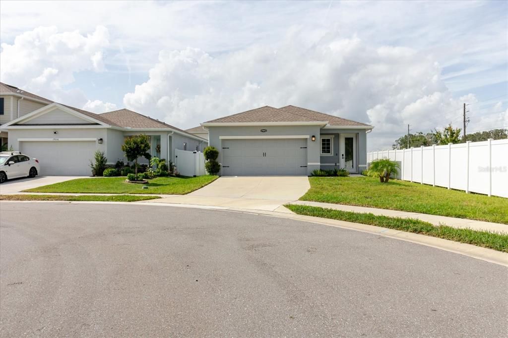 Activo con contrato: $350,000 (3 camas, 2 baños, 1500 Pies cuadrados)