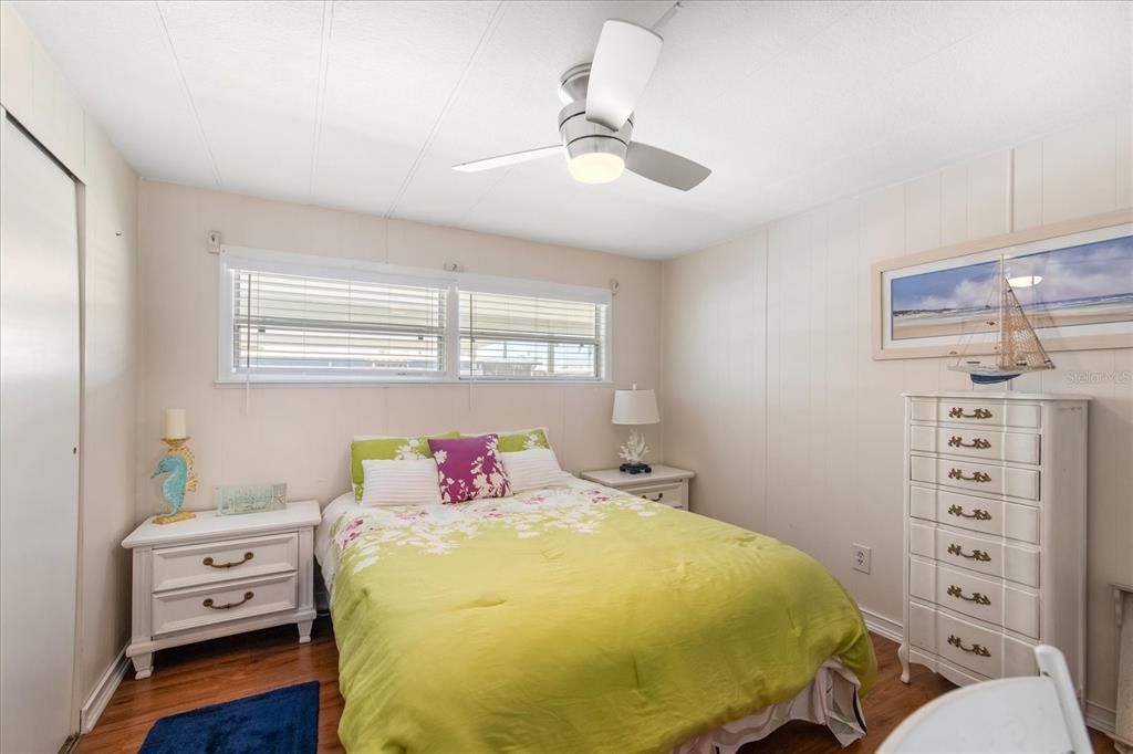 合同活跃: $165,000 (2 贝兹, 2 浴室, 1344 平方英尺)