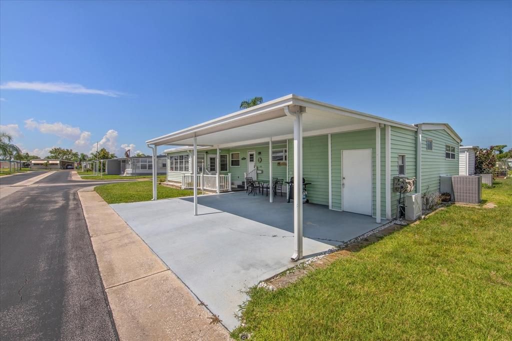 合同活跃: $165,000 (2 贝兹, 2 浴室, 1344 平方英尺)