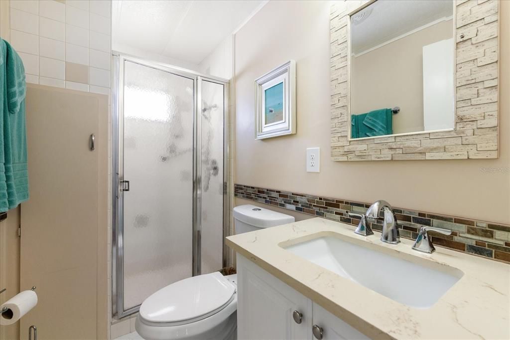 合同活跃: $165,000 (2 贝兹, 2 浴室, 1344 平方英尺)