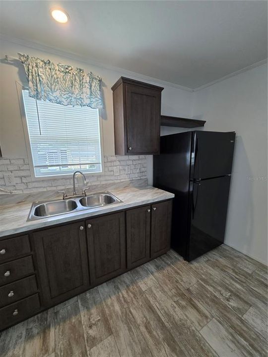 For Sale: $69,999 (1 beds, 1 baths, 427 Square Feet)