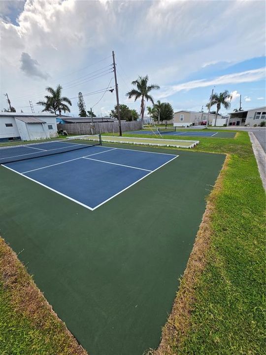 For Sale: $69,999 (1 beds, 1 baths, 427 Square Feet)