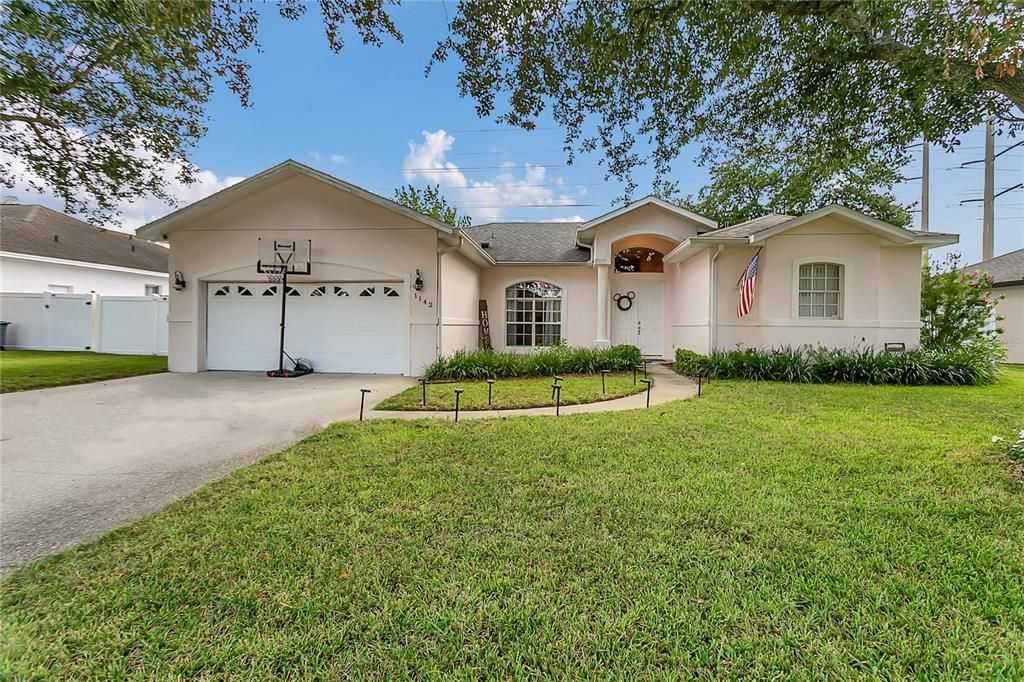 最近售出: $489,900 (3 贝兹, 2 浴室, 2015 平方英尺)