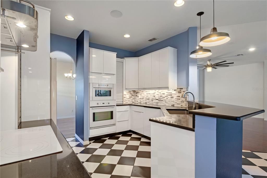 В аренду: $2,600 (3 спален, 2 ванн, 1772 Квадратных фут)