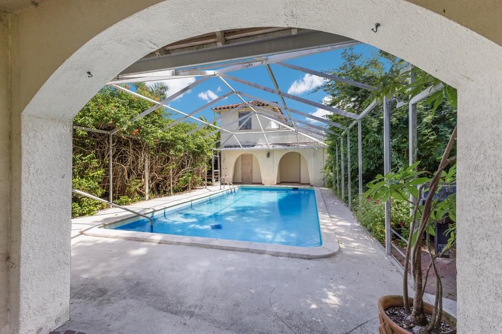 En Venta: $1,350,000 (3 camas, 2 baños, 2593 Pies cuadrados)