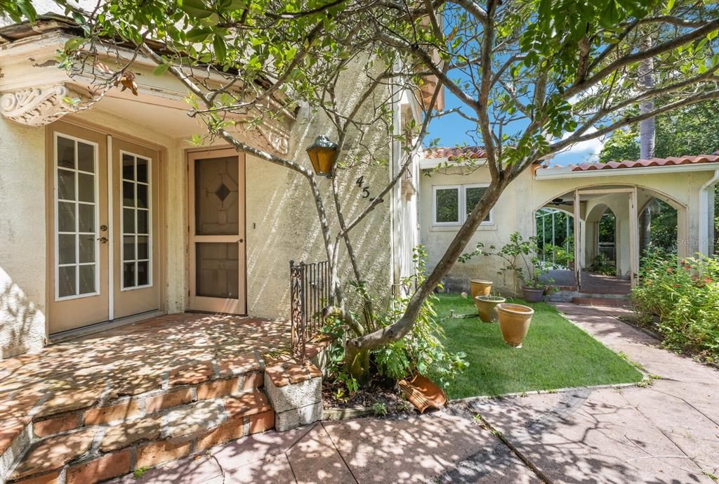 En Venta: $1,350,000 (3 camas, 2 baños, 2593 Pies cuadrados)