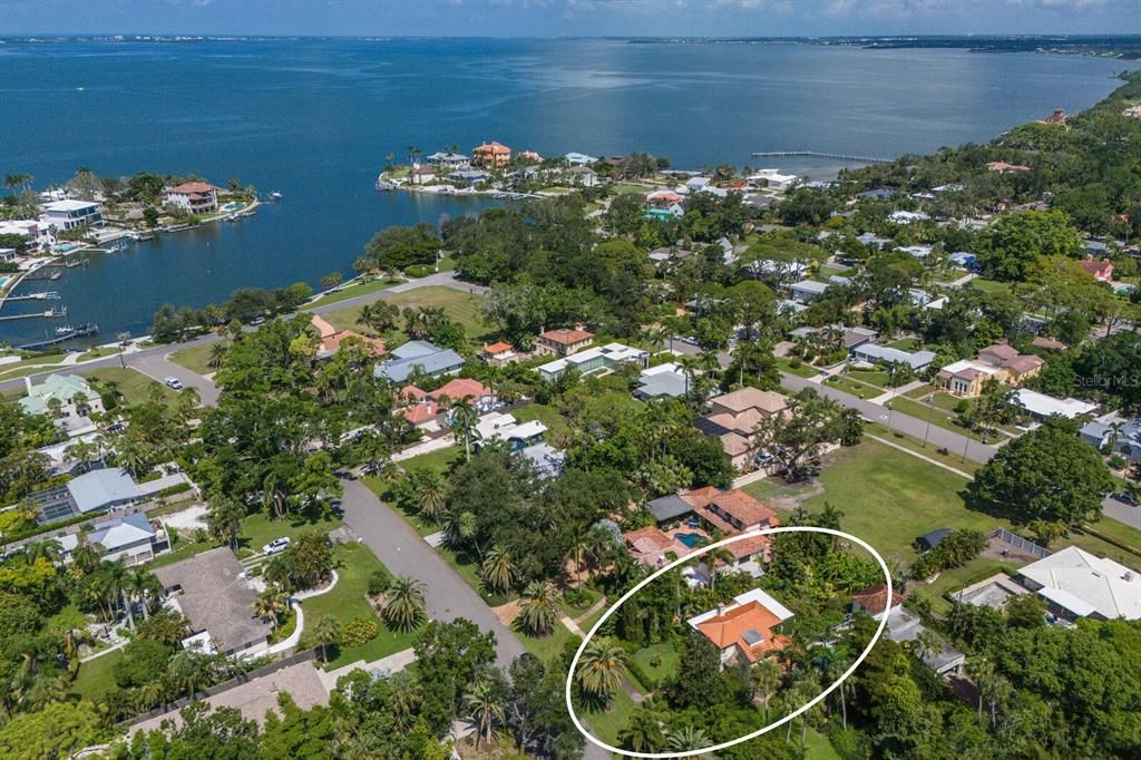 En Venta: $1,350,000 (3 camas, 2 baños, 2593 Pies cuadrados)