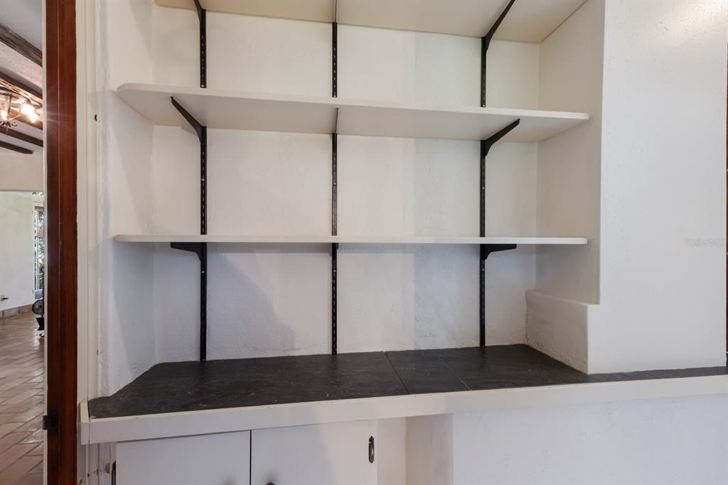 En Venta: $1,350,000 (3 camas, 2 baños, 2593 Pies cuadrados)