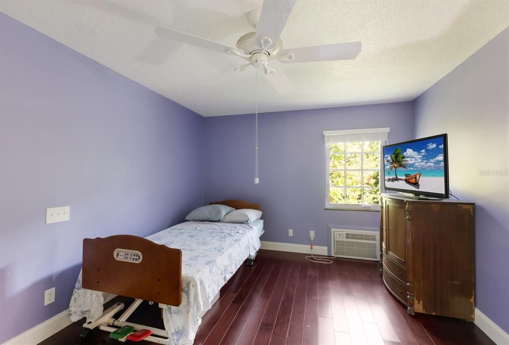 En Venta: $1,350,000 (3 camas, 2 baños, 2593 Pies cuadrados)