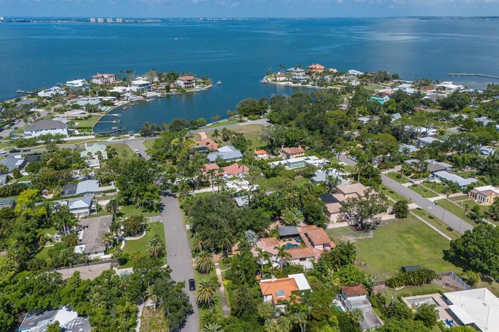 En Venta: $1,350,000 (3 camas, 2 baños, 2593 Pies cuadrados)