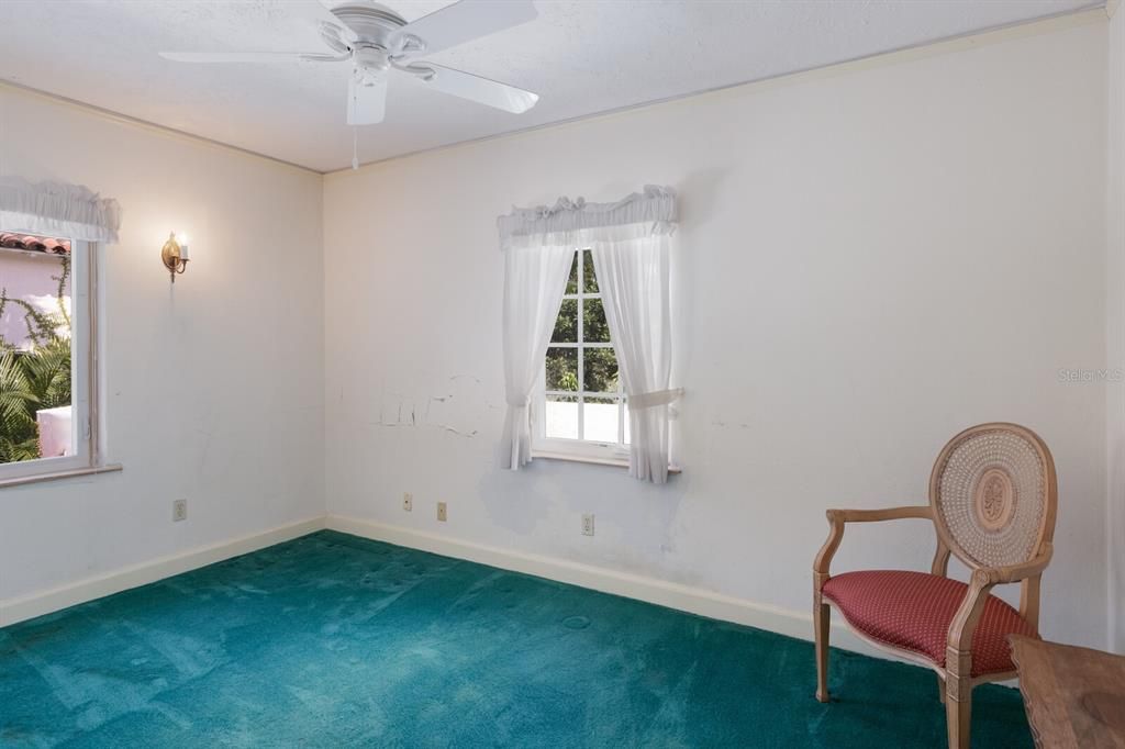 En Venta: $1,350,000 (3 camas, 2 baños, 2593 Pies cuadrados)