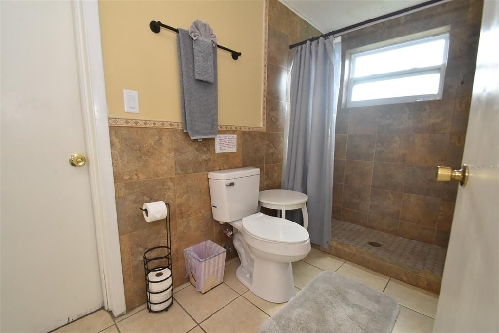 For Sale: $299,699 (2 beds, 2 baths, 1704 Square Feet)